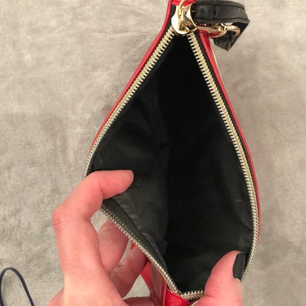 VS Clutch ❤️ - Picture 4 of 4